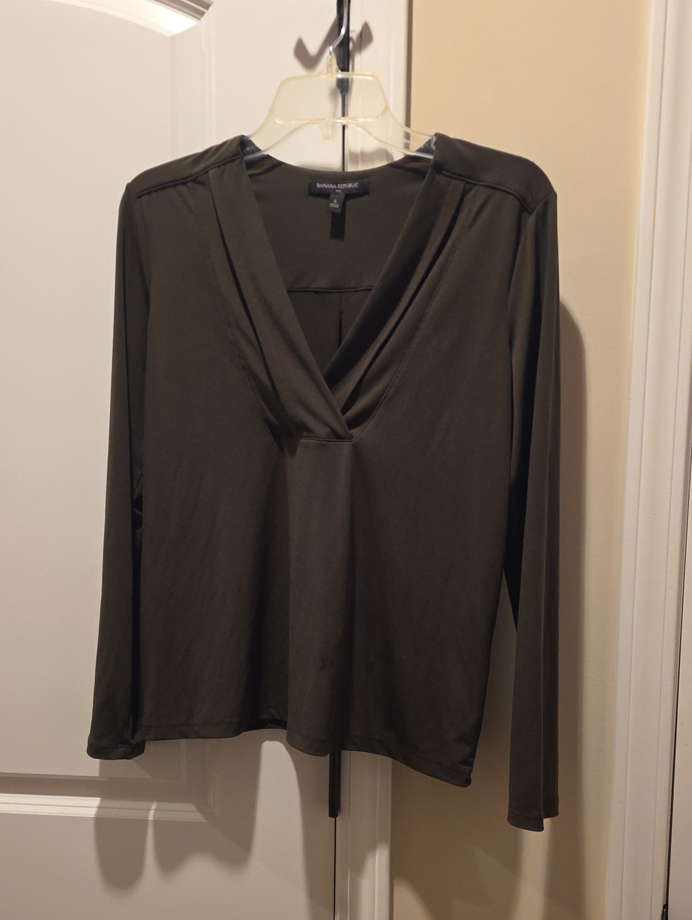 Banana Republic Olive Green V-Neck Long Sleeve Top